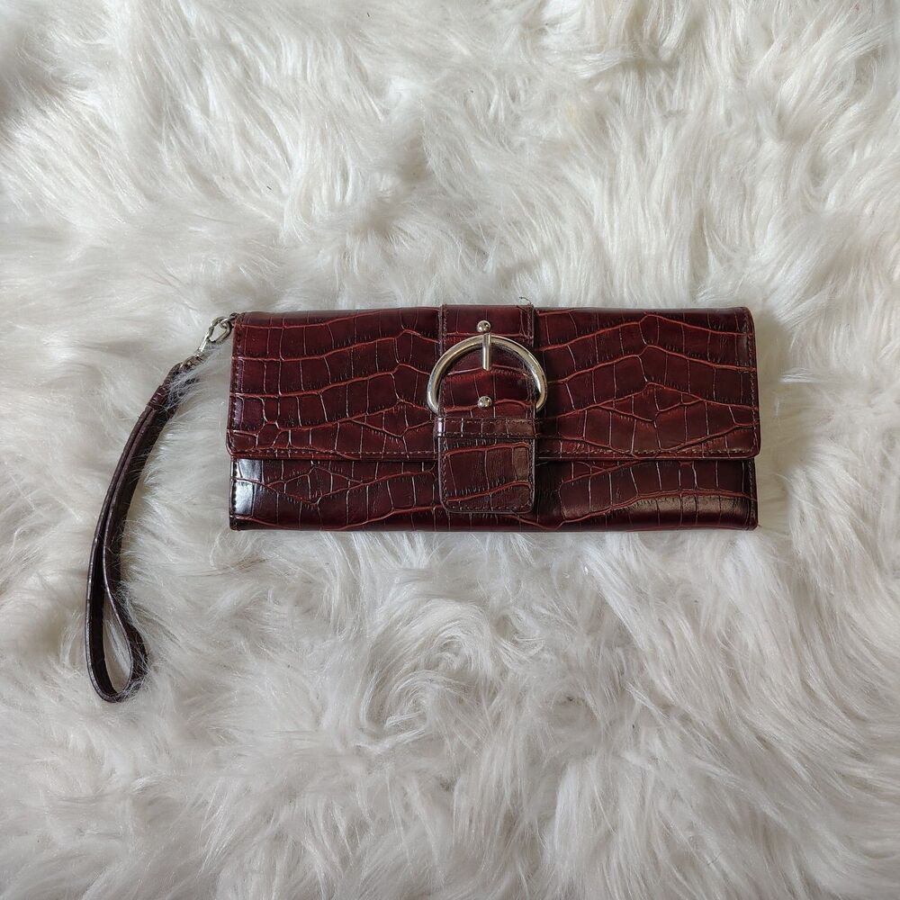 VTG Croc Embossed Wallet Wristlet Silver Buckle